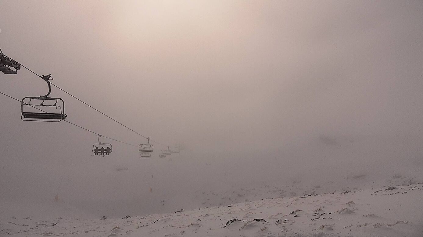 The Remarkables The Remarkables - Curvey Basin live webcam