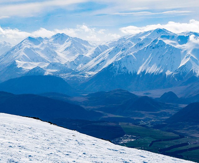 Sightseeting at Mt Hutt, Canterbury, New Zealand